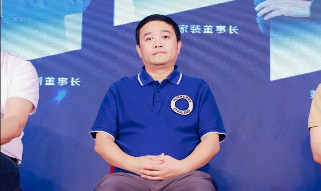 李静.png